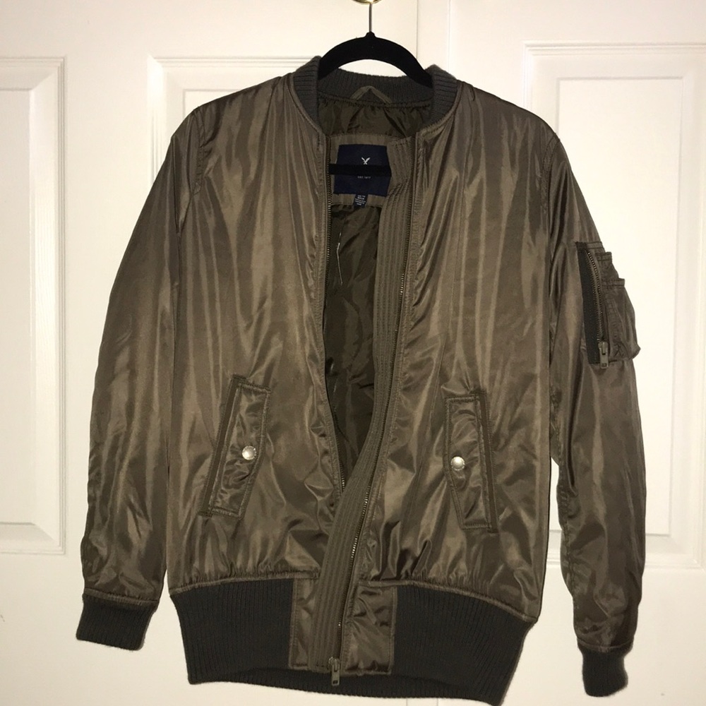 BNWT AEO Army Green Oversized Bomber Jacket